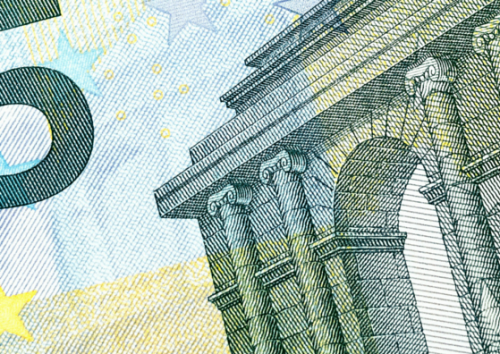 Fed Outlook: European Shares Freeze As U.S. Dollar Dips