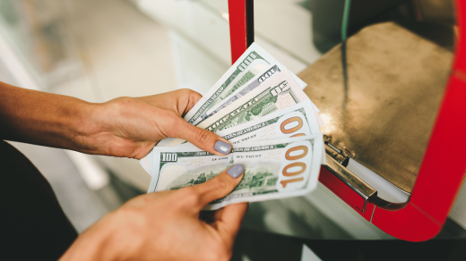 Should You Exchange Currency Before You Travel or After You Arrive?