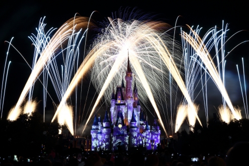 Disney Introduces Mickey’s Very Merry Ultimate Christmas Party Package