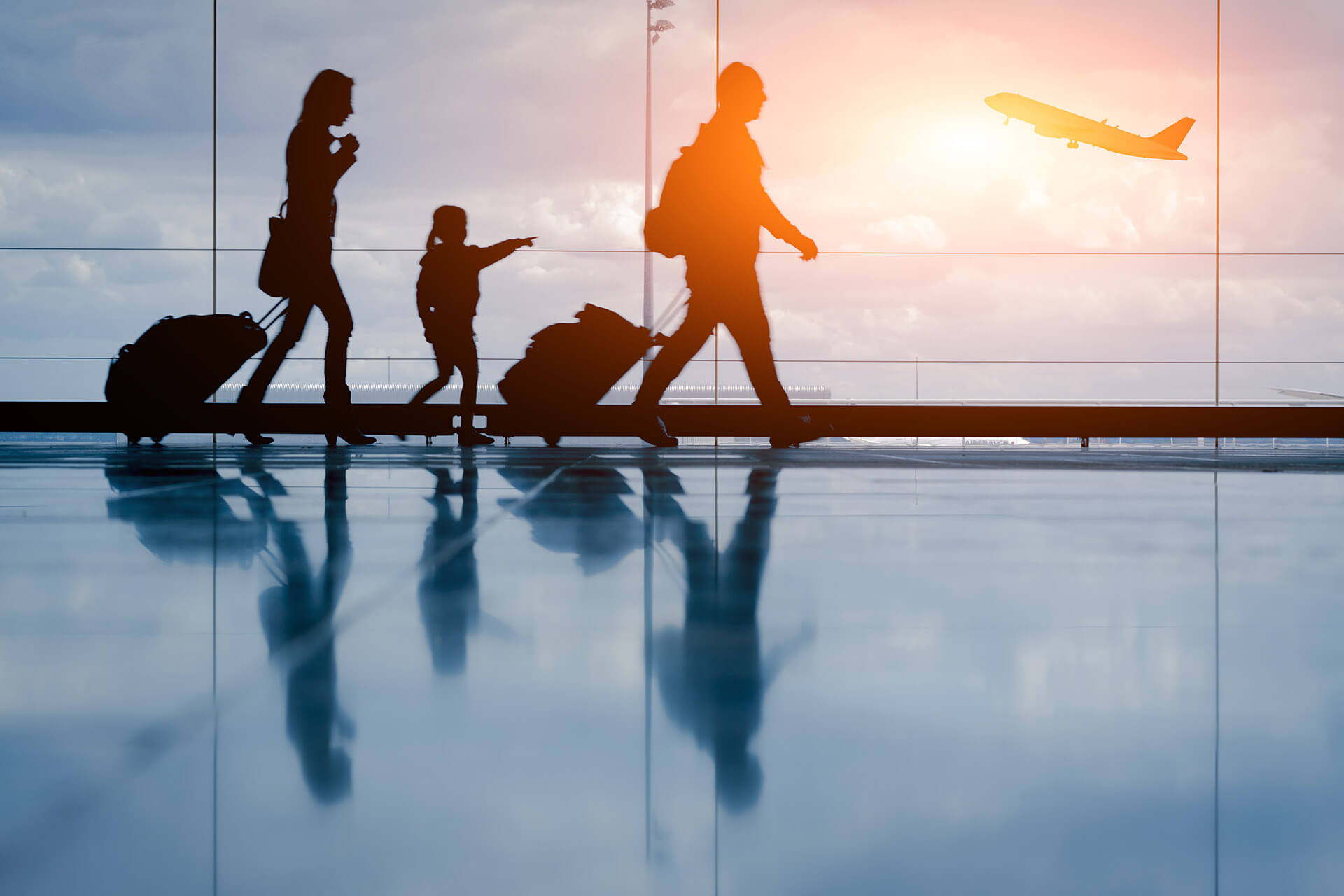 family airport travelling