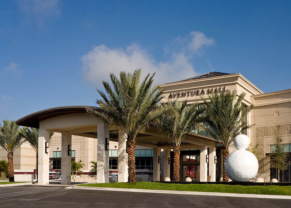 Aventura Mall Is in Full Bloom • Aventura Mall