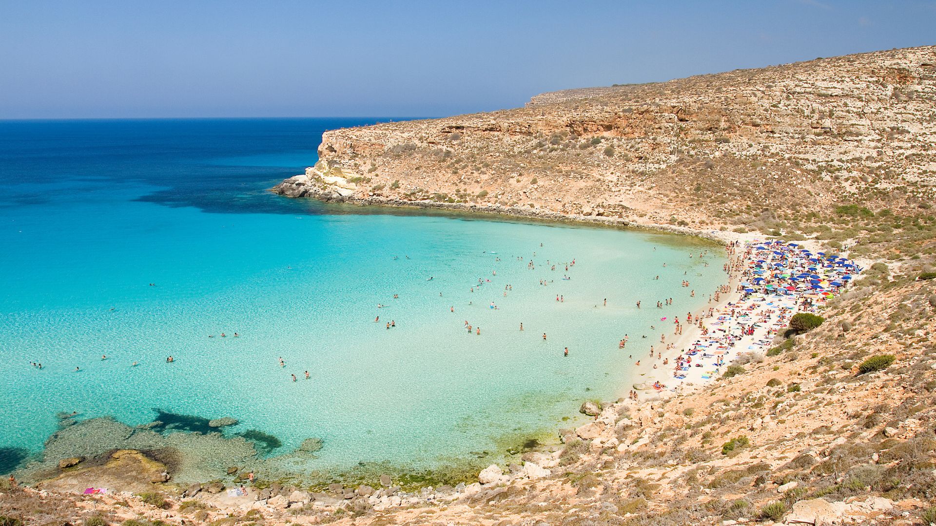 Spiaggia-dei-Conigli-Rabbit-Beach-Lampedusa-Italy